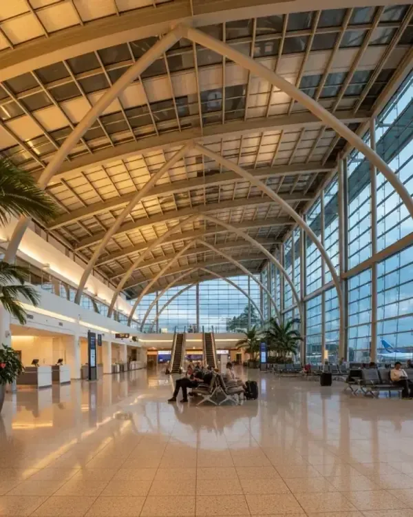 HNL Lounges in 2026: Every Lounge at Honolulu Airport, Ranked Honestly